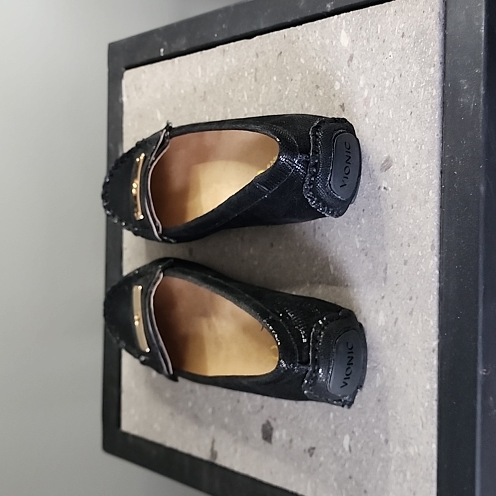 Vionic Sydney Loafers - Picture 3 of 5